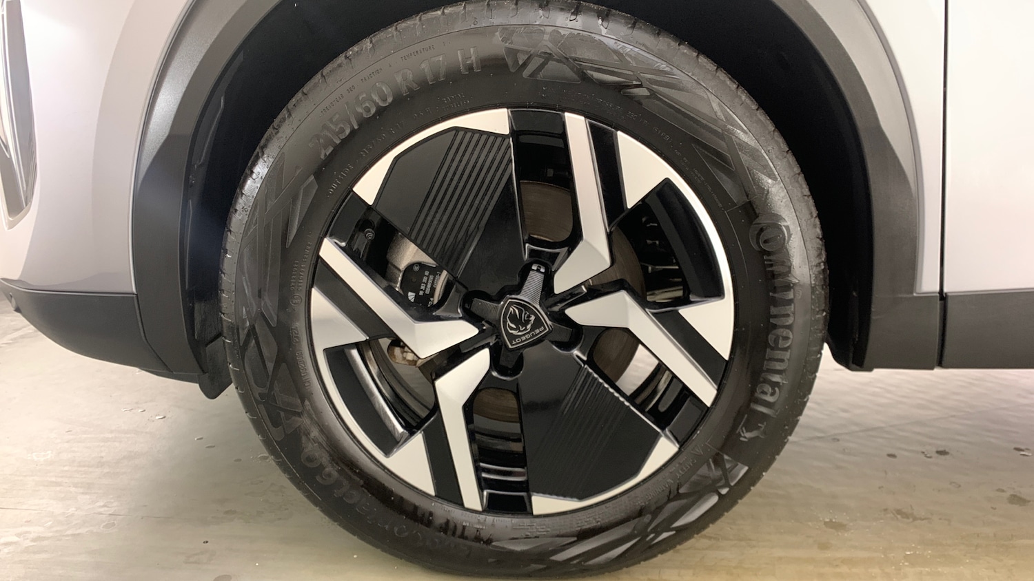 Used Peugeot 2008 2024 for sale - 76977286: Photo 6