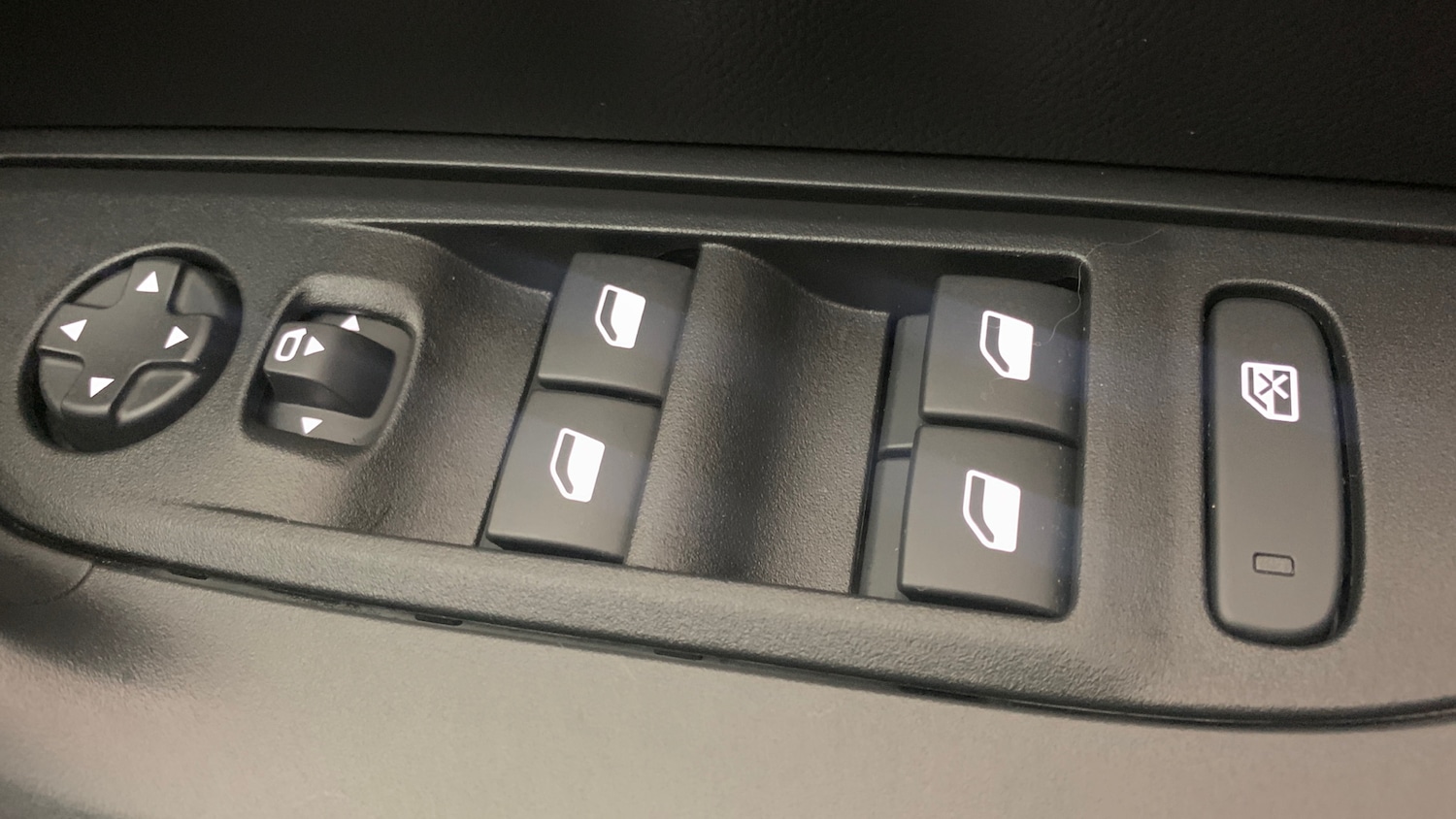 Used Peugeot 2008 2024 for sale - 77192798: Photo 45