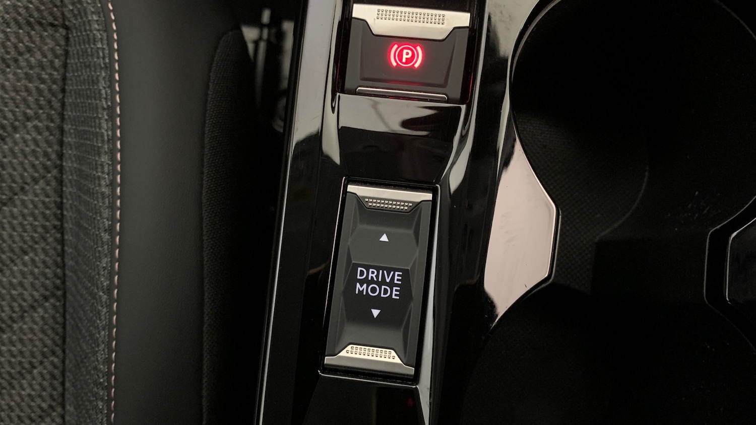 Used Peugeot 208 2024 for sale - 76647089: Photo 32