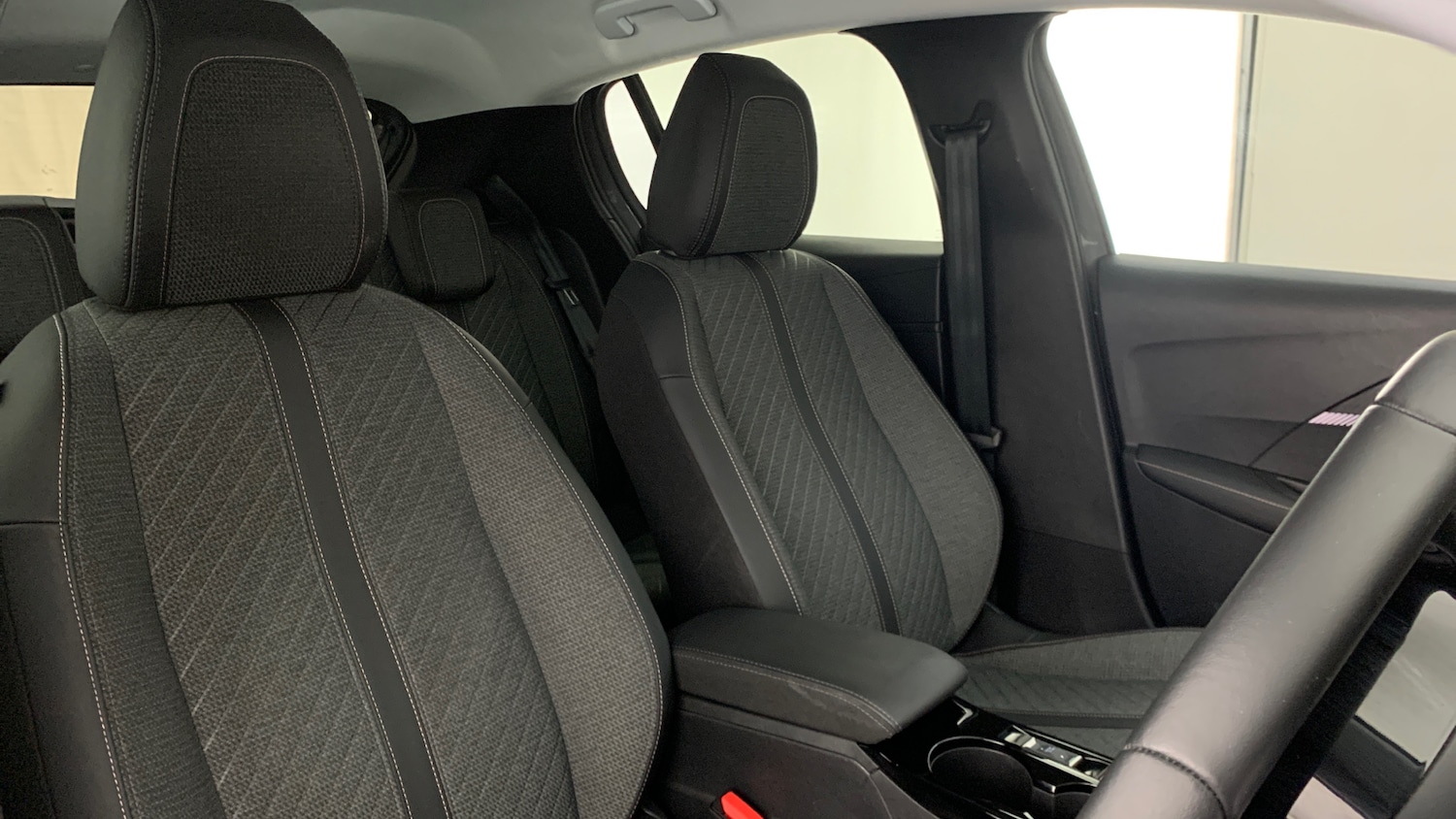 Used Peugeot 208 2024 for sale - 76647089: Photo 42