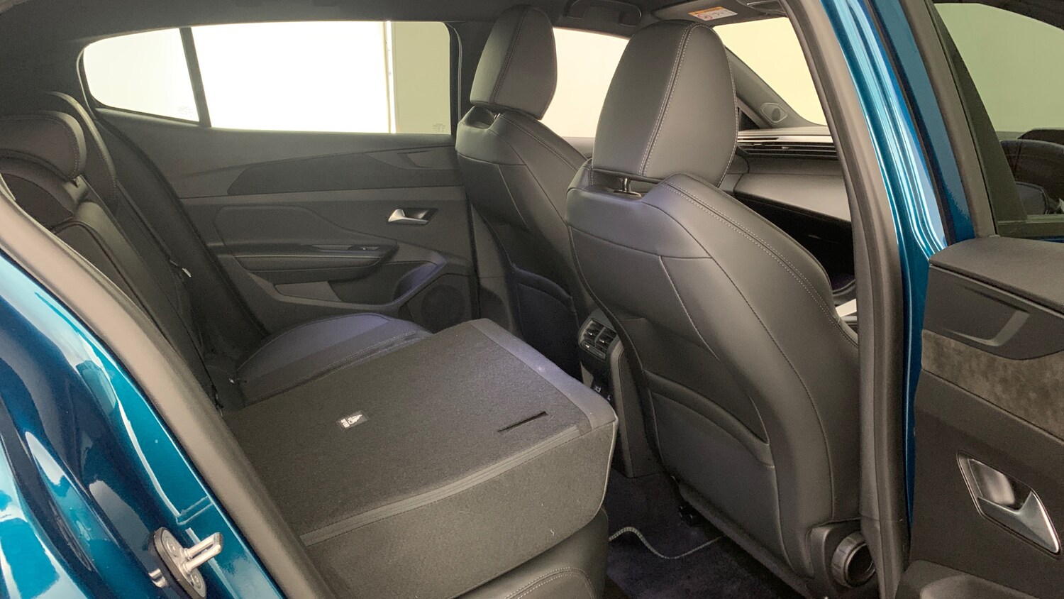 Used Peugeot 408 2025 for sale - 78158082: Photo 64