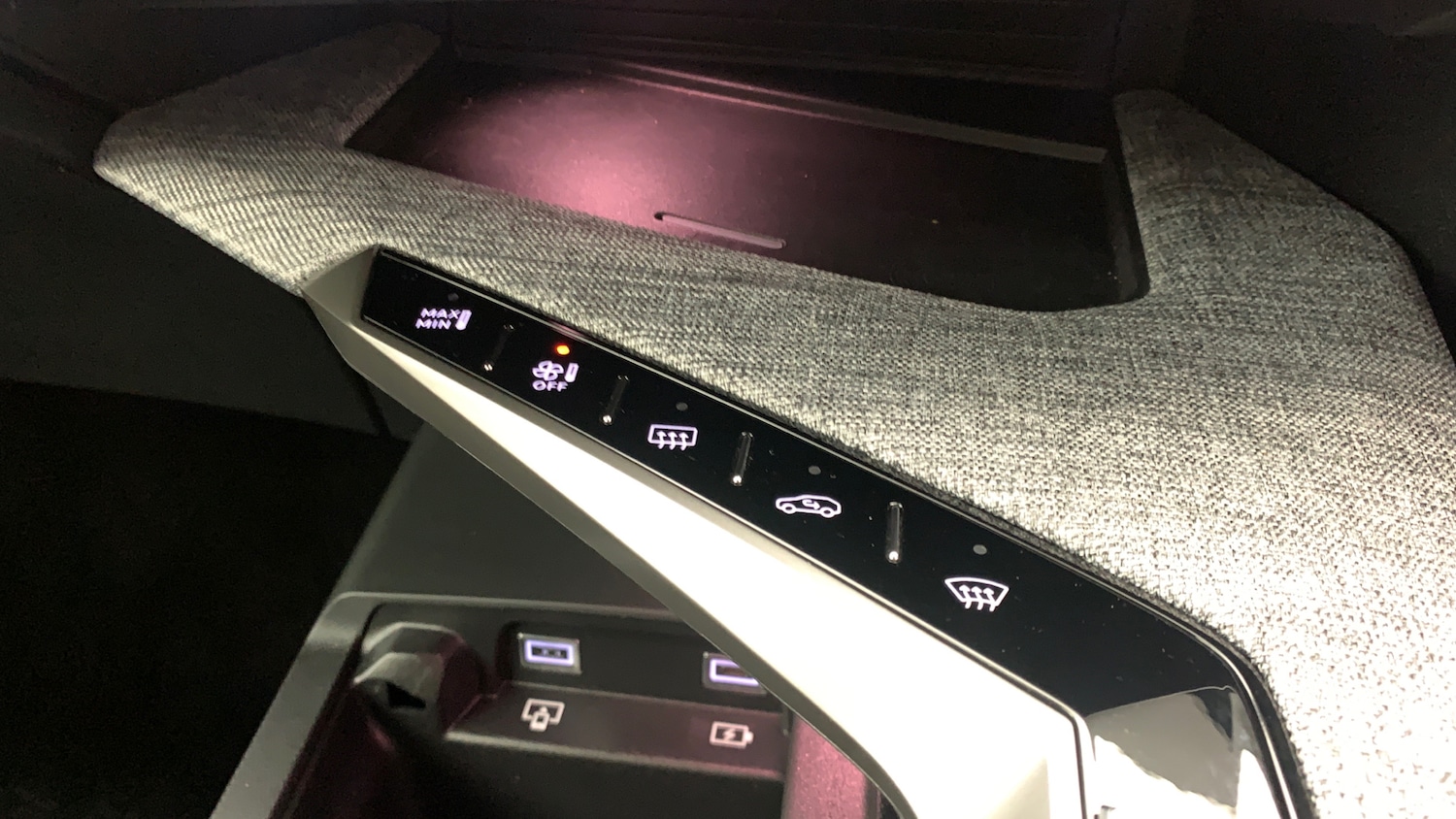 Used Peugeot 3008 2025 for sale - 76977335: Photo 32