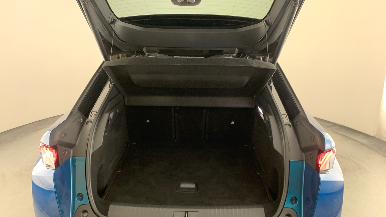 Used Peugeot 3008 2025 for sale - 76977335: Photo 5