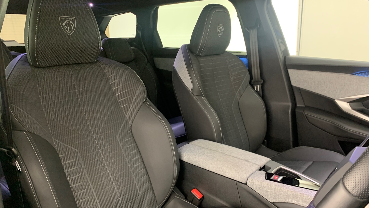 Used Peugeot 5008 2025 for sale - 76690673: Photo 46