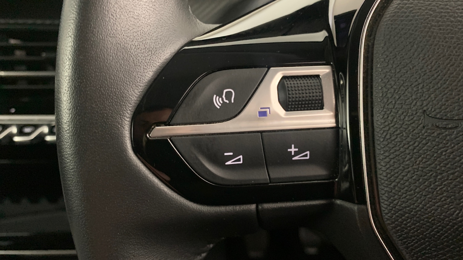 Used Peugeot 208 2024 for sale - 76966128: Photo 19