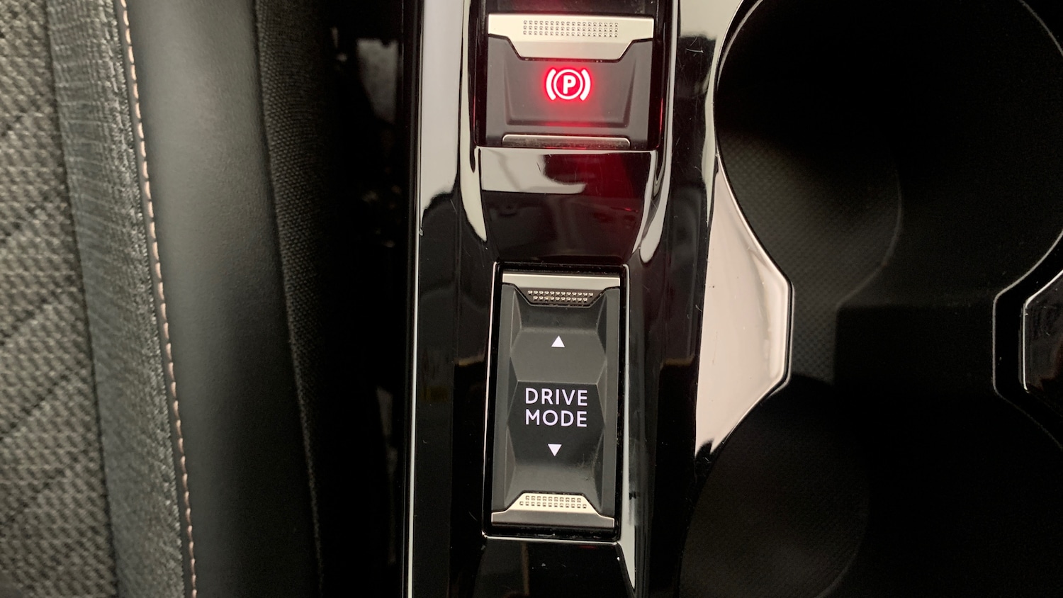 Used Peugeot 208 2024 for sale - 76966128: Photo 32