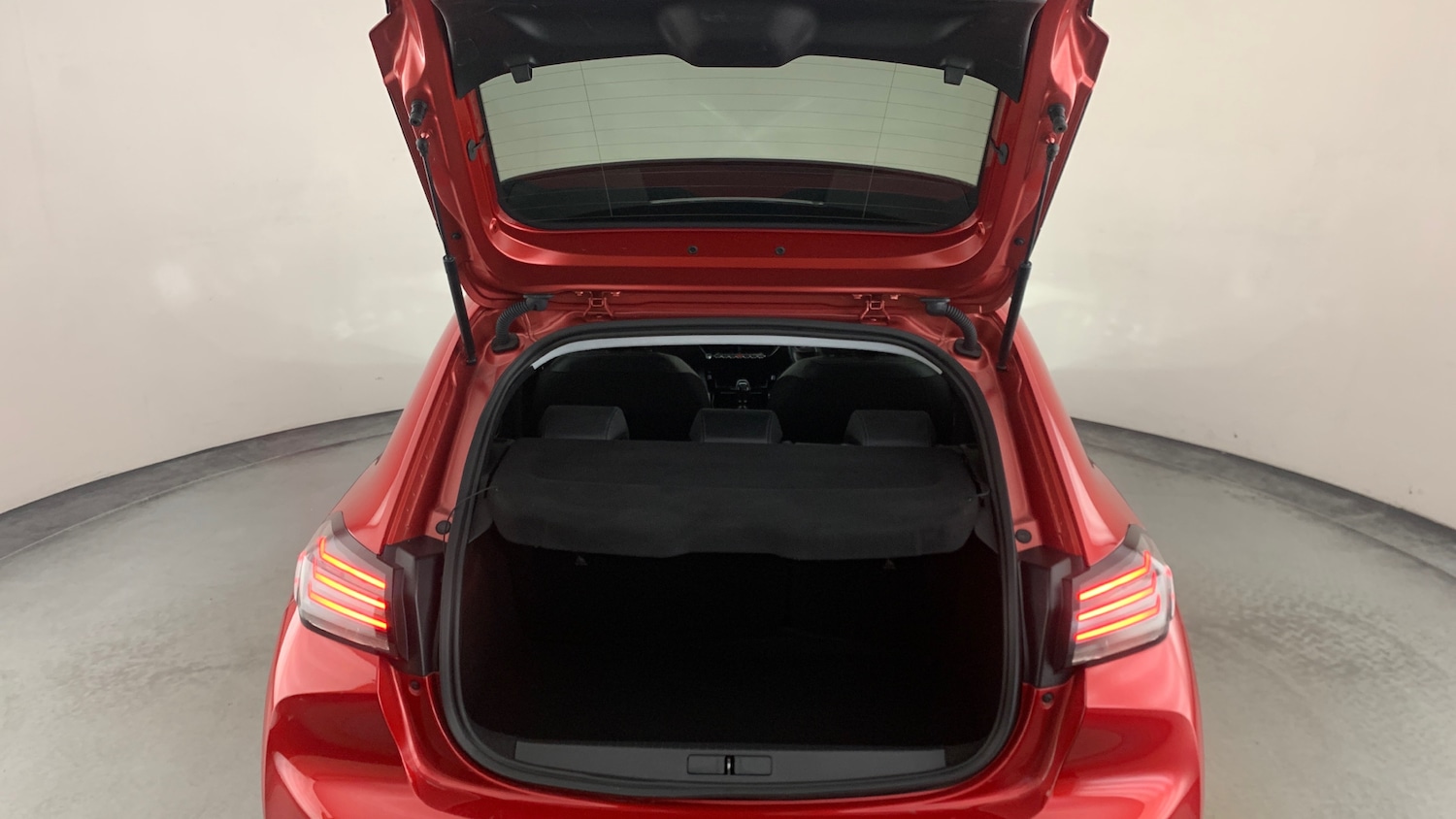 Used Peugeot 208 2024 for sale - 76966128: Photo 5