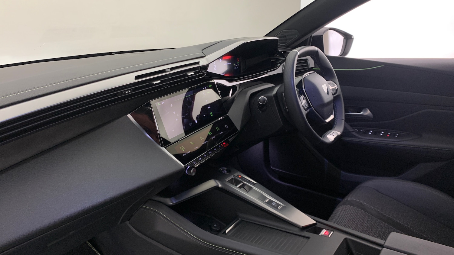 Used Peugeot 308 2025 for sale - 76621401: Photo 2