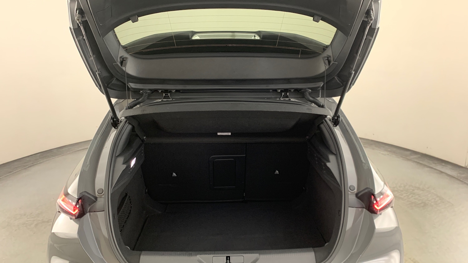 Used Peugeot 308 2025 for sale - 76621401: Photo 5