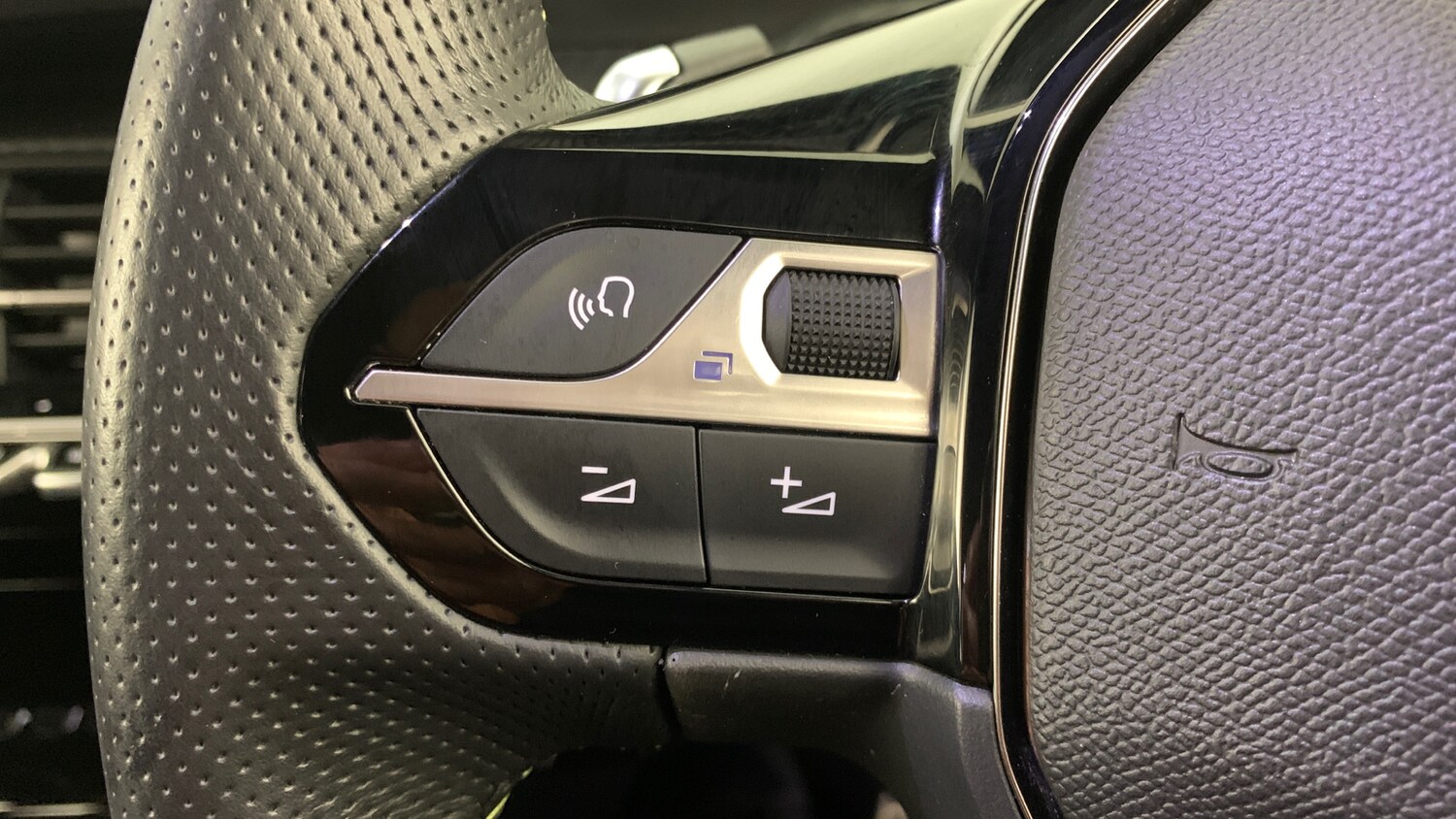 Used Peugeot 2008 2025 for sale - 77840616: Photo 18