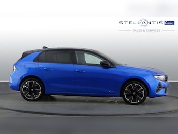 Used Vauxhall Astra 2023 for sale - 77042353: Photo