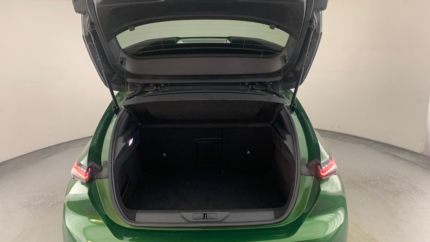 Used Peugeot 308 2023 for sale - 76690704: Photo 5