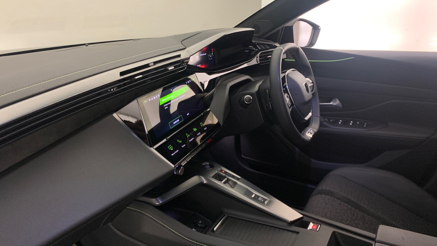 Used Peugeot 408 2025 for sale - 76474344: Photo 2