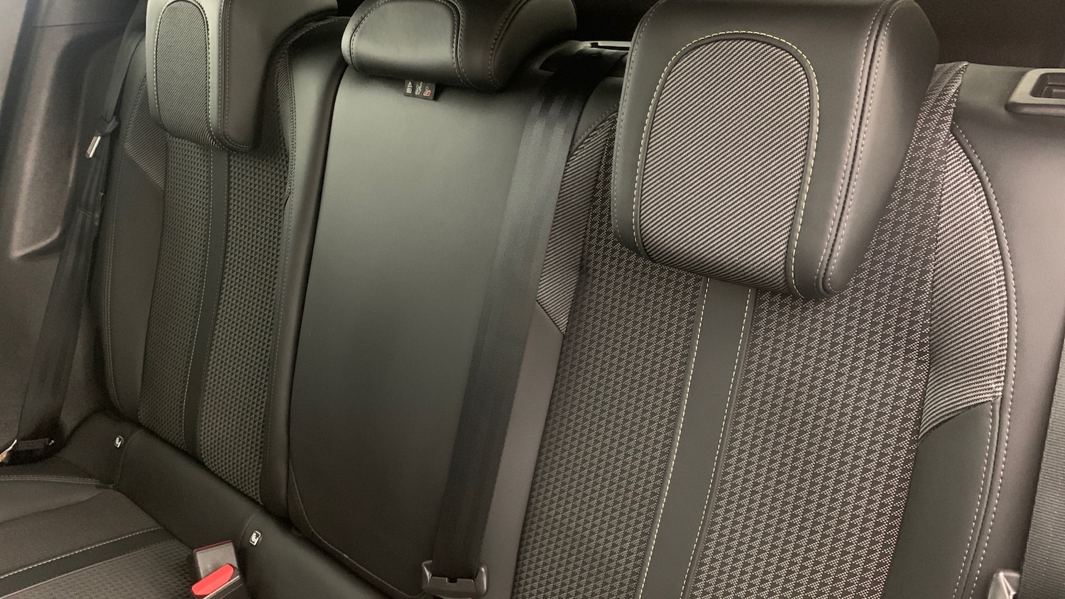 Used Peugeot 2008 2023 for sale - 77121163: Photo 9