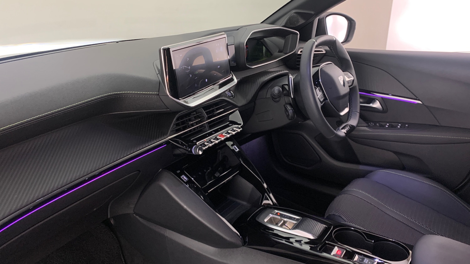 Used Peugeot 208 2025 for sale - 76621409: Photo 2