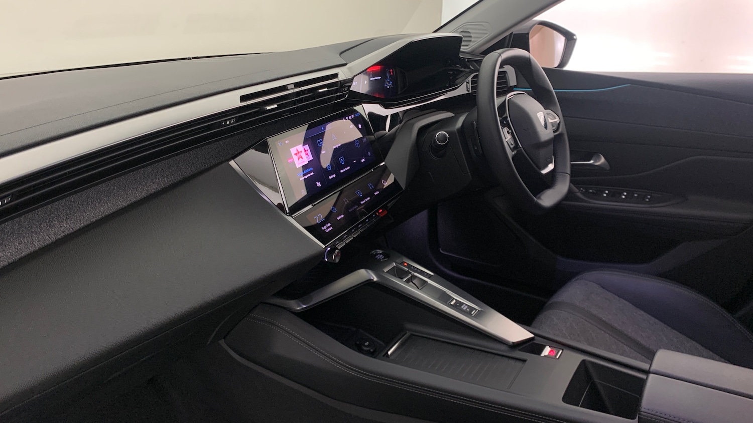 Used Peugeot 408 2024 for sale - 76419756: Photo 2