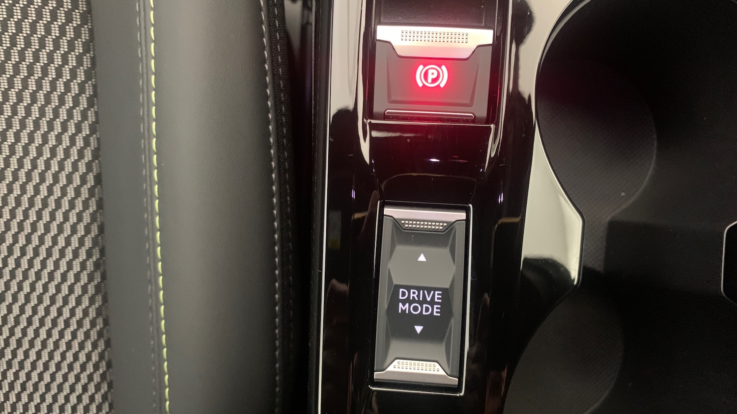 Used Peugeot 2008 2024 for sale - 76260944: Photo 32