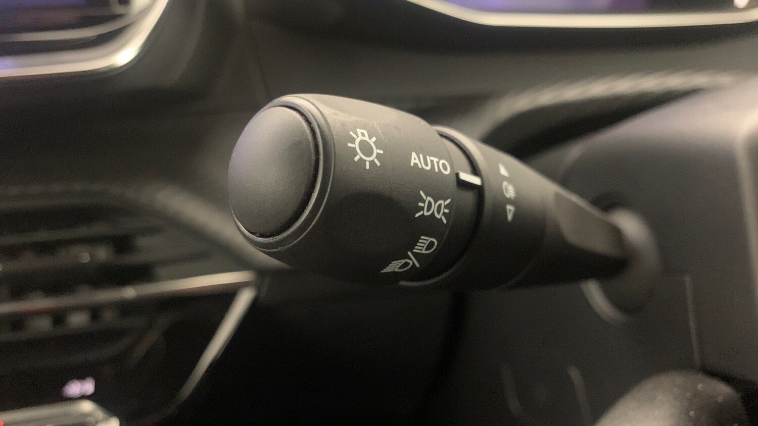 Used Peugeot 2008 2024 for sale - 76260944: Photo 33