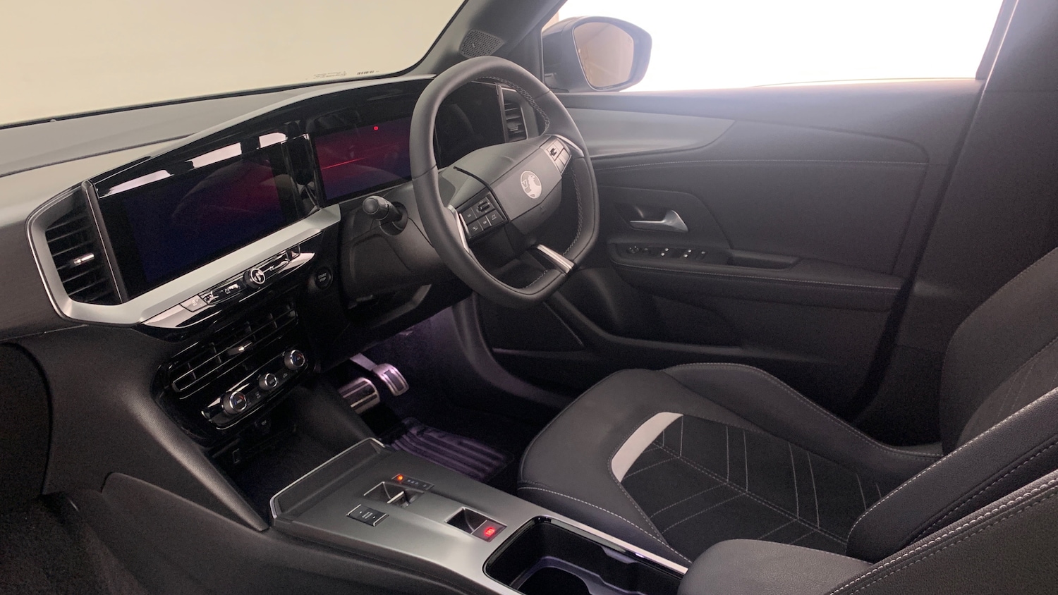 Used Vauxhall Mokka 2025 for sale - 77511974: Photo 2