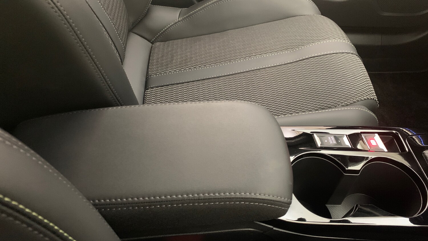 Used Peugeot 2008 2025 for sale - 78158136: Photo 54