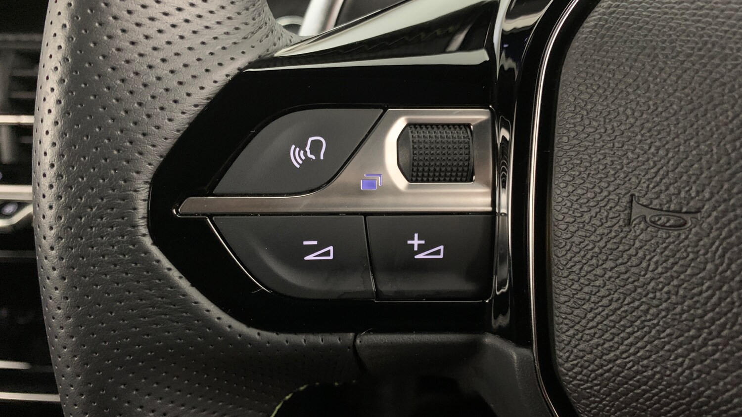 Used Peugeot 2008 2025 for sale - 77959124: Photo 18