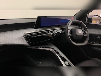 Used Peugeot 5008 2025 for sale - 77659715: Photo