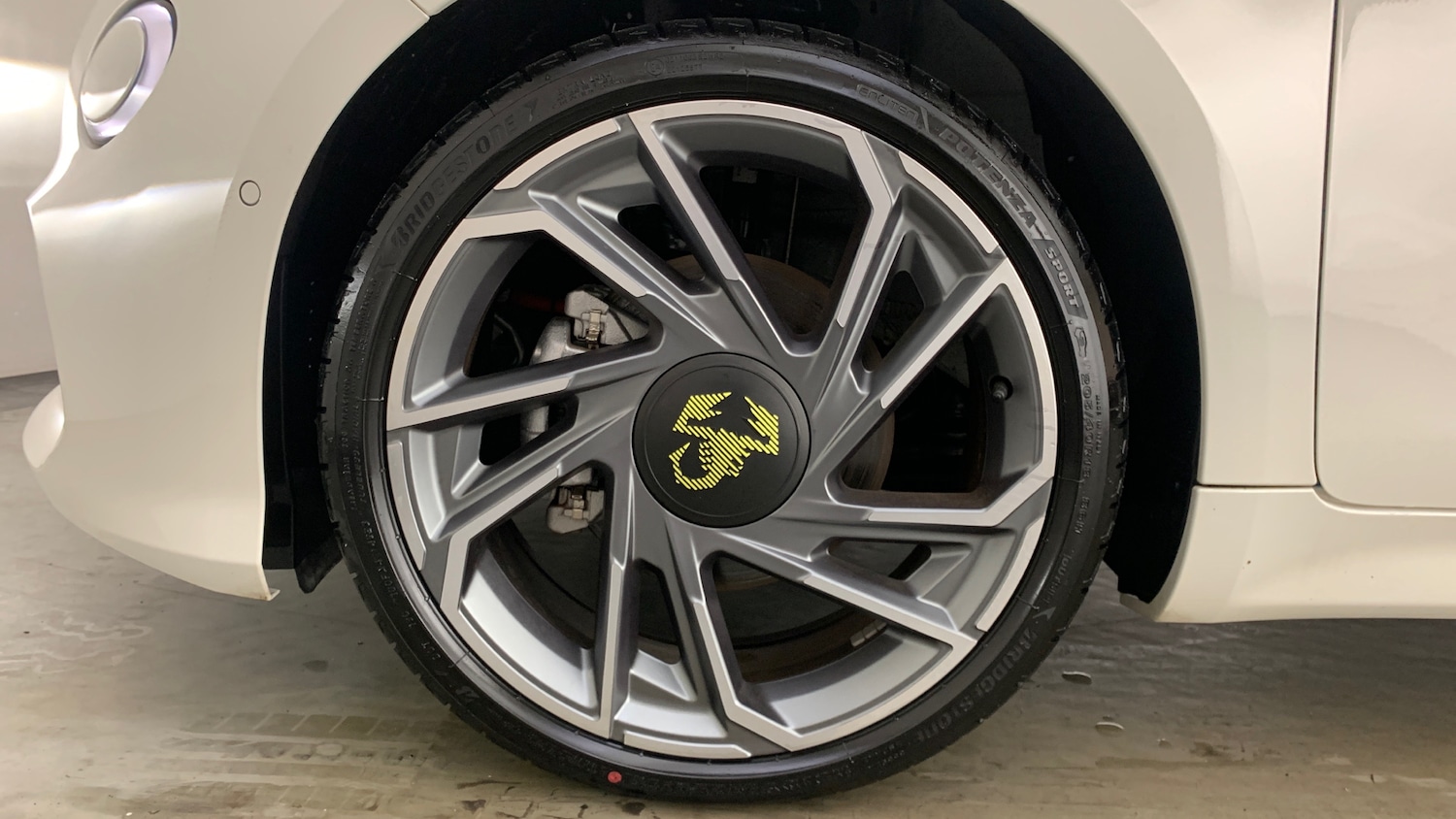 Used Abarth 500 2024 for sale - 78008362: Photo 6