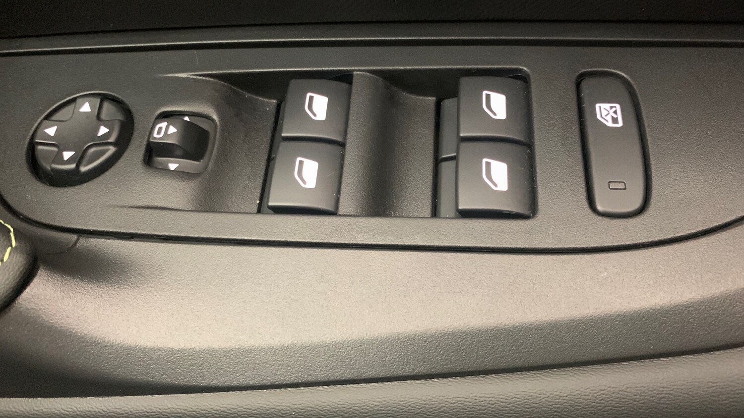 Used Peugeot 2008 2024 for sale - 76787607: Photo 37