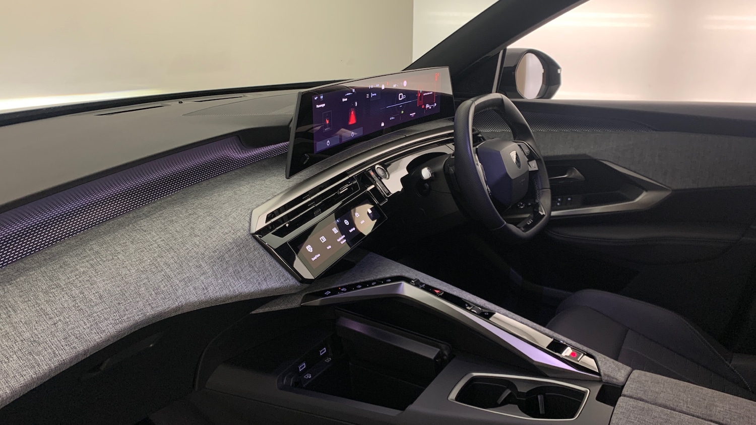 Used Peugeot 5008 2025 for sale - 76621412: Photo 2