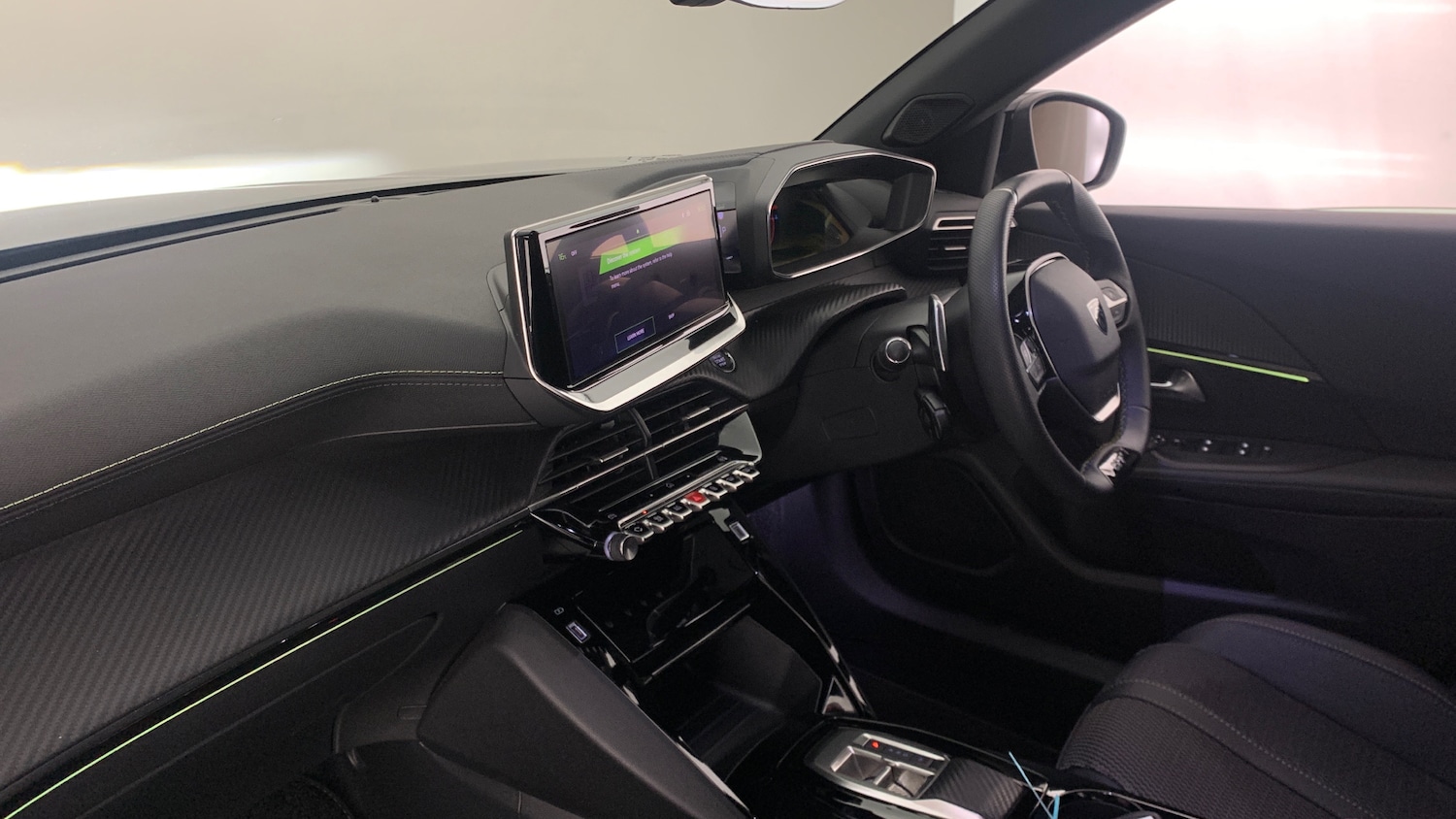 Used Peugeot 2008 2023 for sale - 76574456: Photo 2