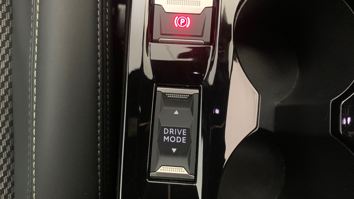 Used Peugeot 2008 2023 for sale - 76574456: Photo 32