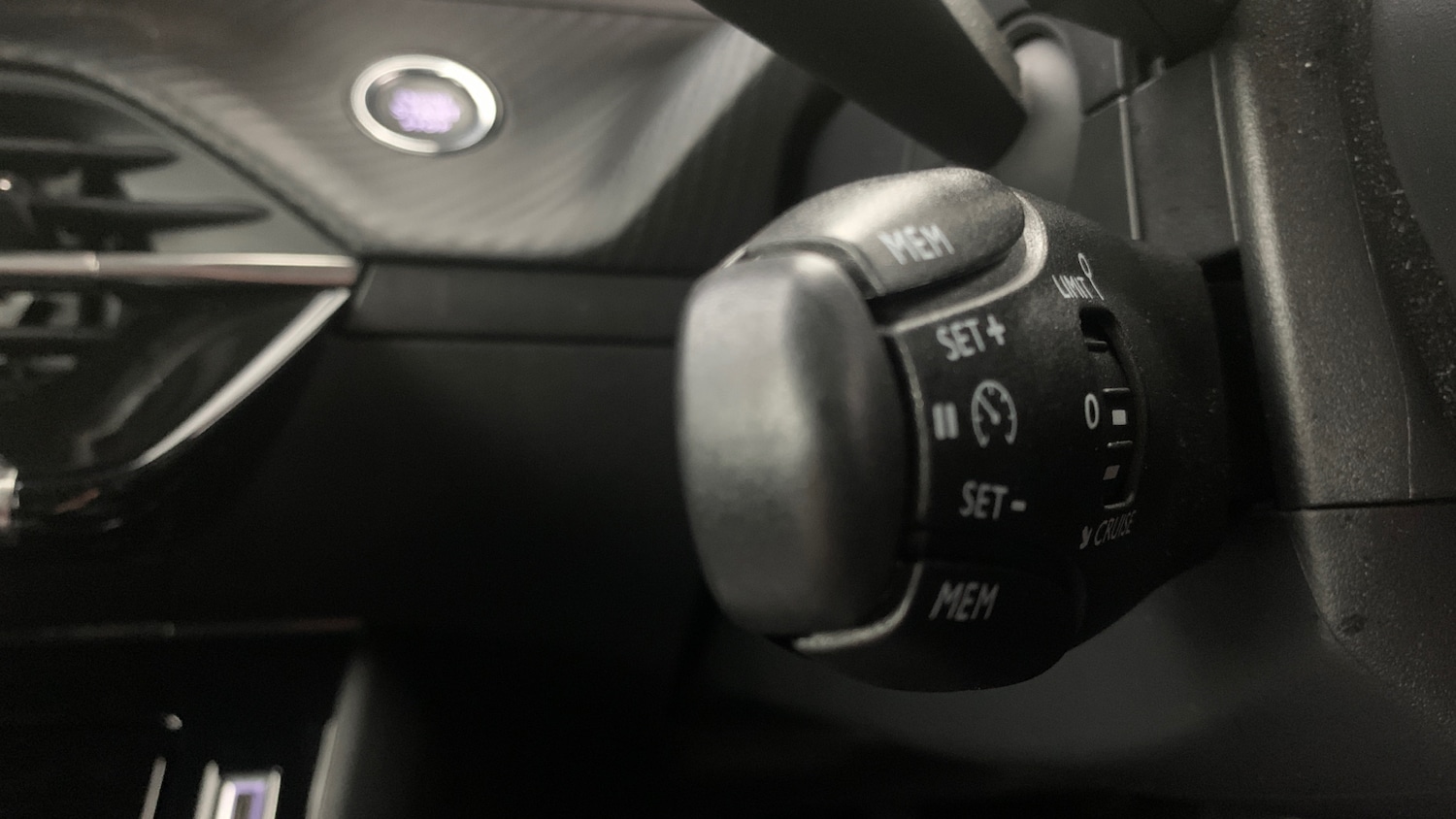 Used Peugeot 2008 2023 for sale - 76574456: Photo 37