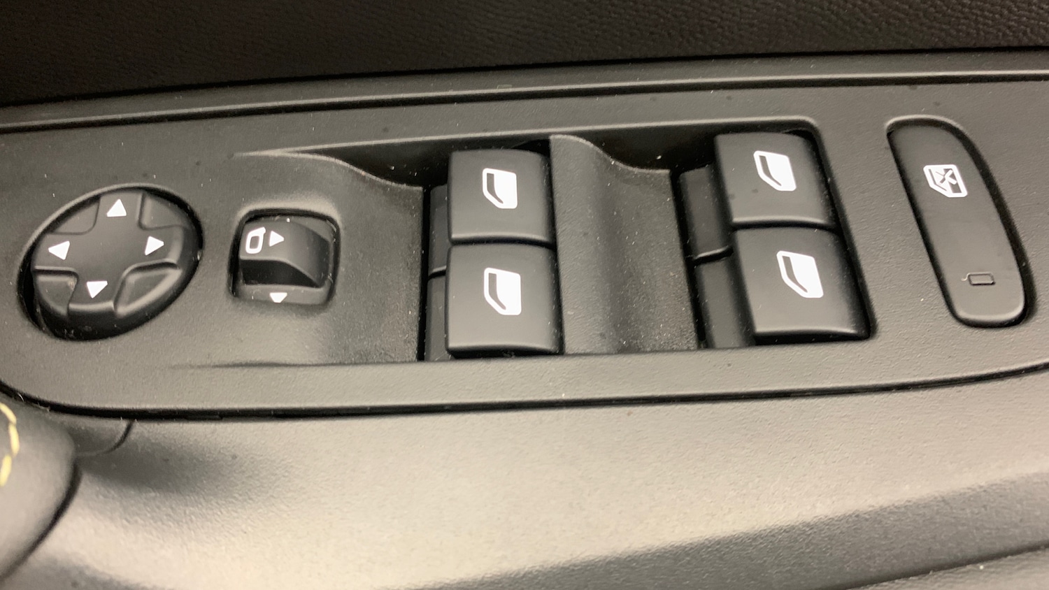 Used Peugeot 2008 2023 for sale - 76574456: Photo 38