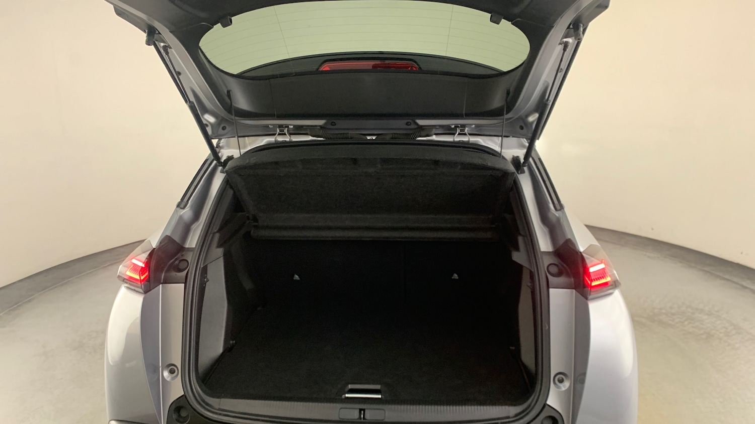 Used Peugeot 2008 2023 for sale - 76574456: Photo 5