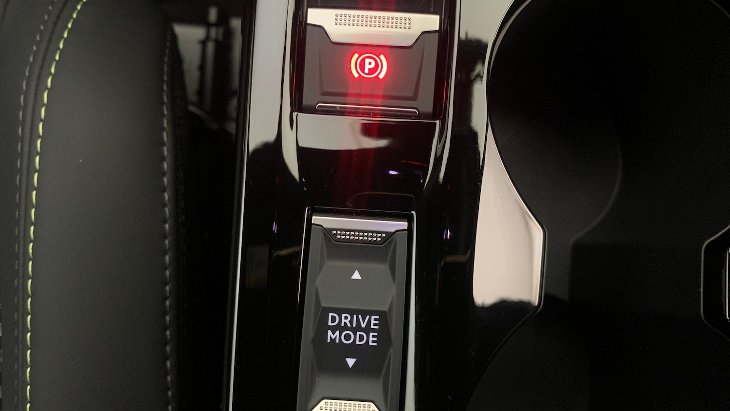 Used Peugeot 2008 2025 for sale - 76966098: Photo 32