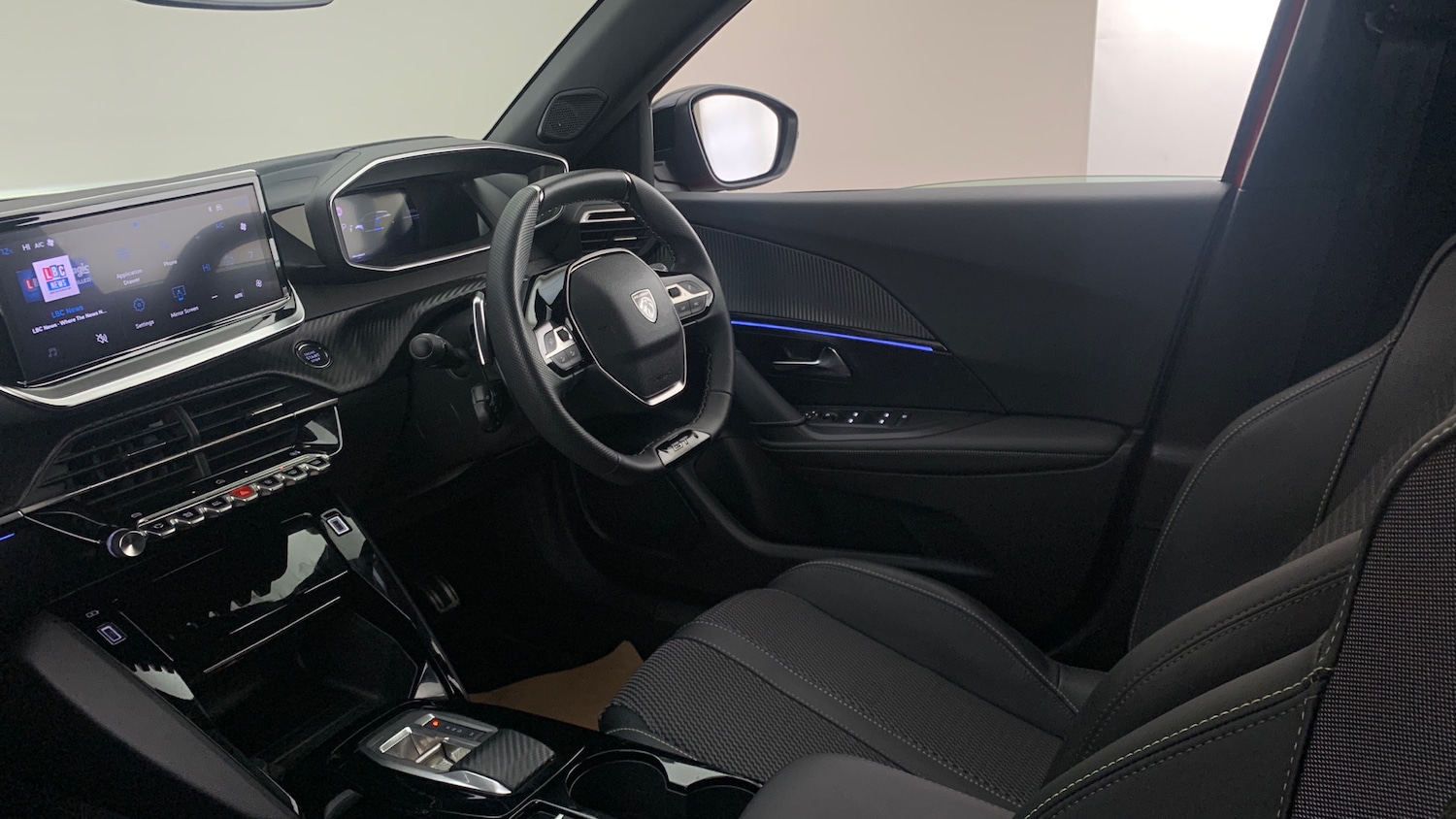 Used Peugeot 2008 2025 for sale - 77825833: Photo 2