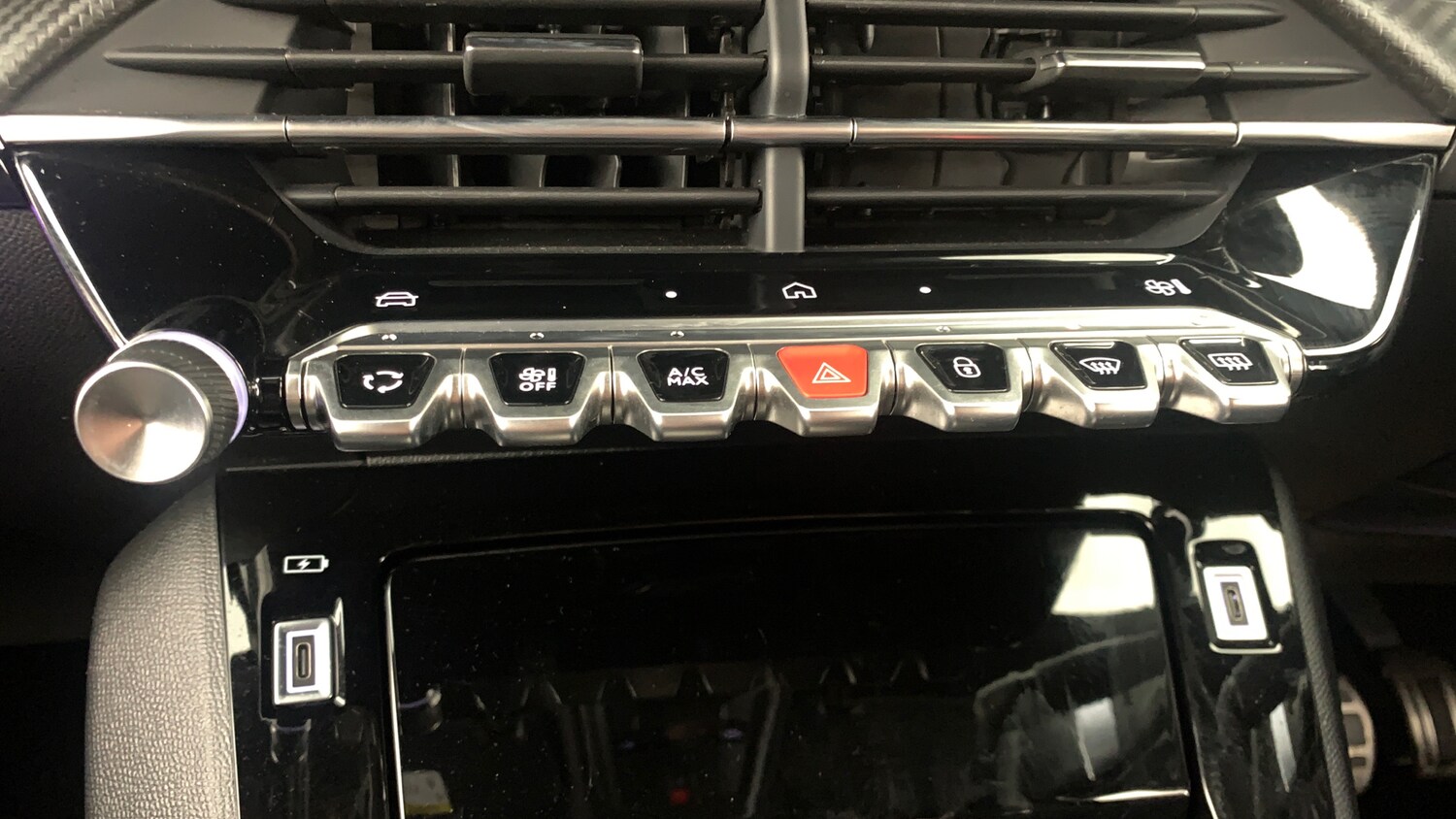 Used Peugeot 2008 2025 for sale - 77825833: Photo 59