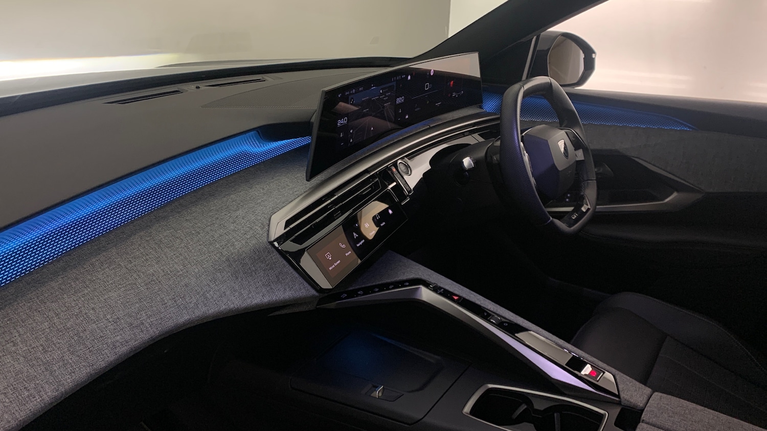 Used Peugeot 3008 2025 for sale - 77132428: Photo 2