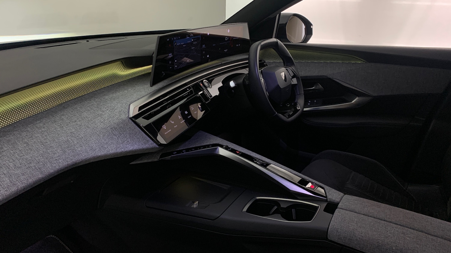 Used Peugeot 3008 2024 for sale - 76887886: Photo 2