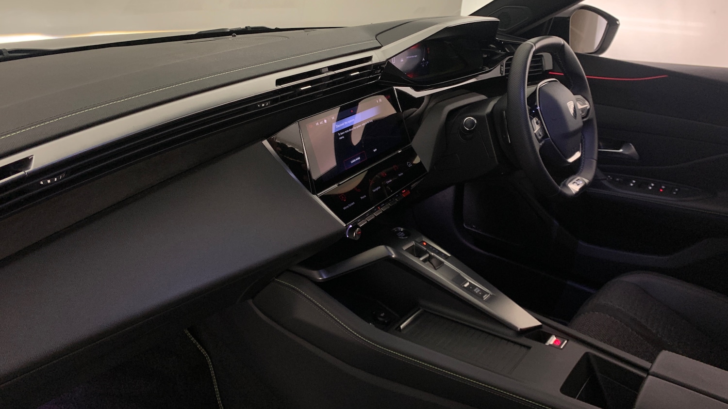 Used Peugeot 308 2024 for sale - 76977313: Photo 2