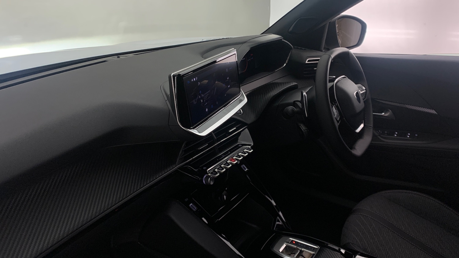 Used Peugeot 2008 2025 for sale - 77204881: Photo 2