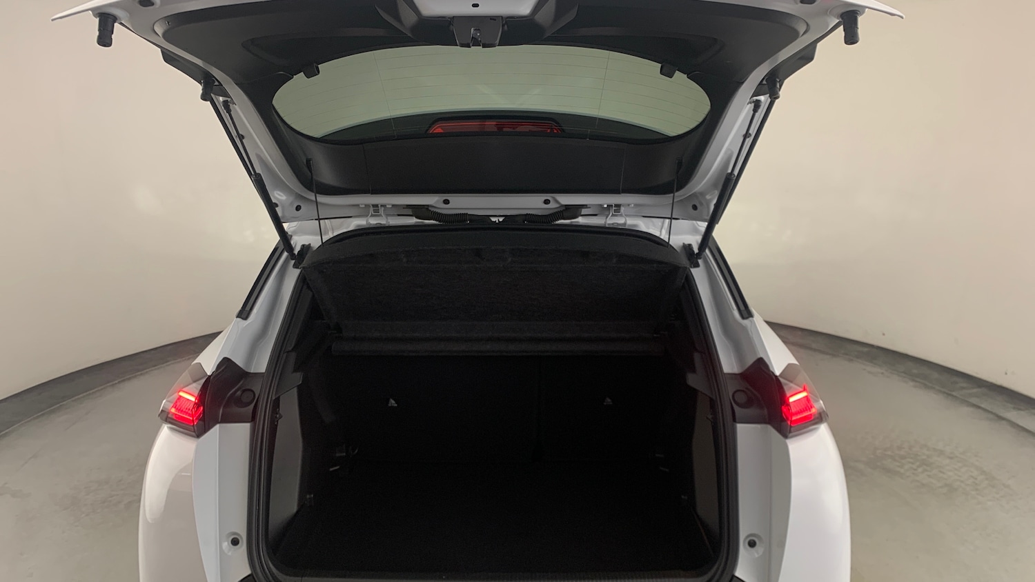 Used Peugeot 2008 2025 for sale - 77204881: Photo 6