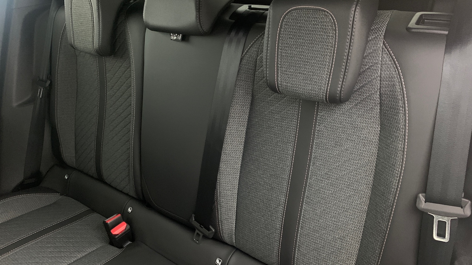 Used Peugeot 2008 2025 for sale - 77204881: Photo 9