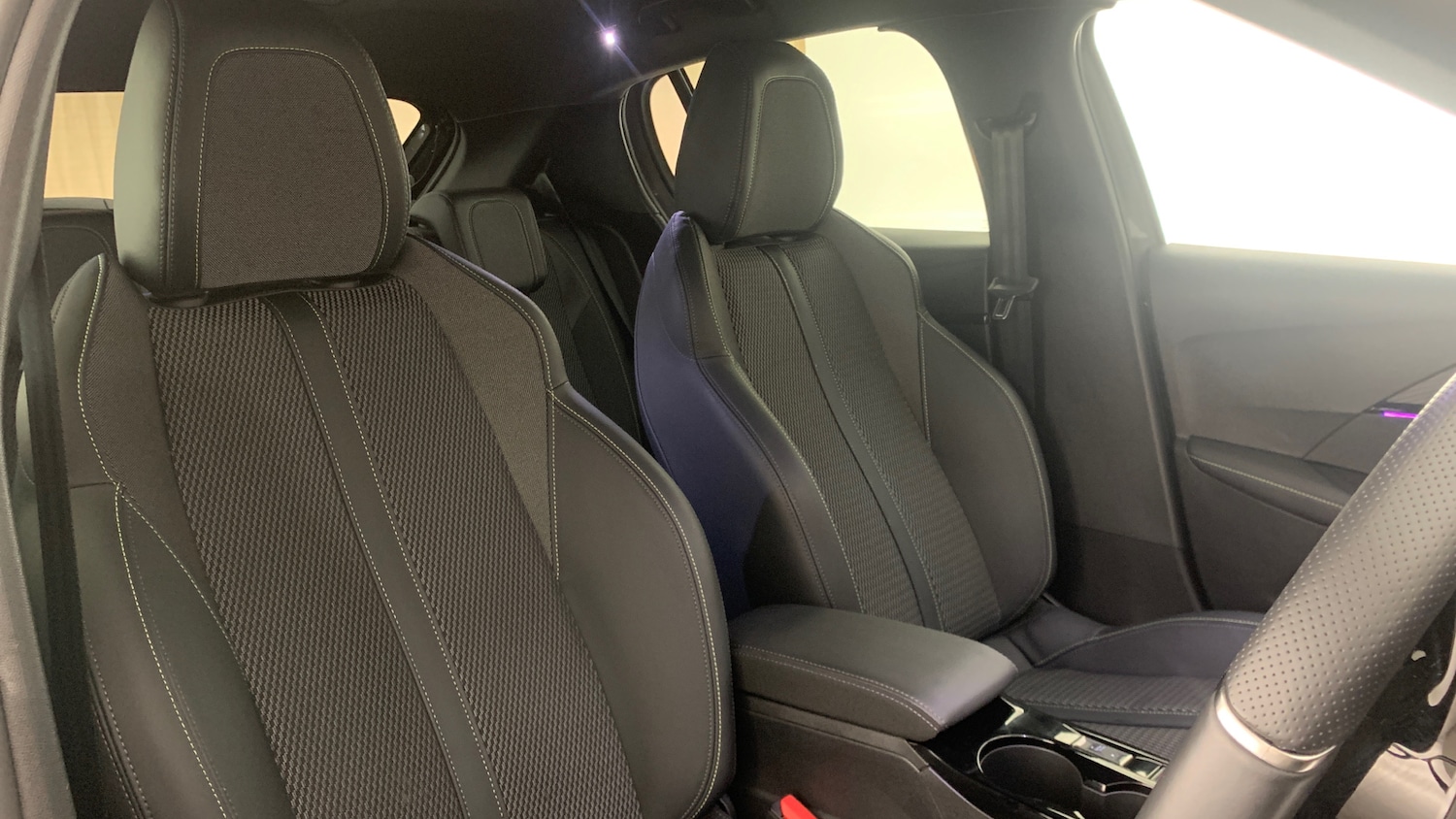 Used Peugeot 208 2025 for sale - 76586429: Photo 41