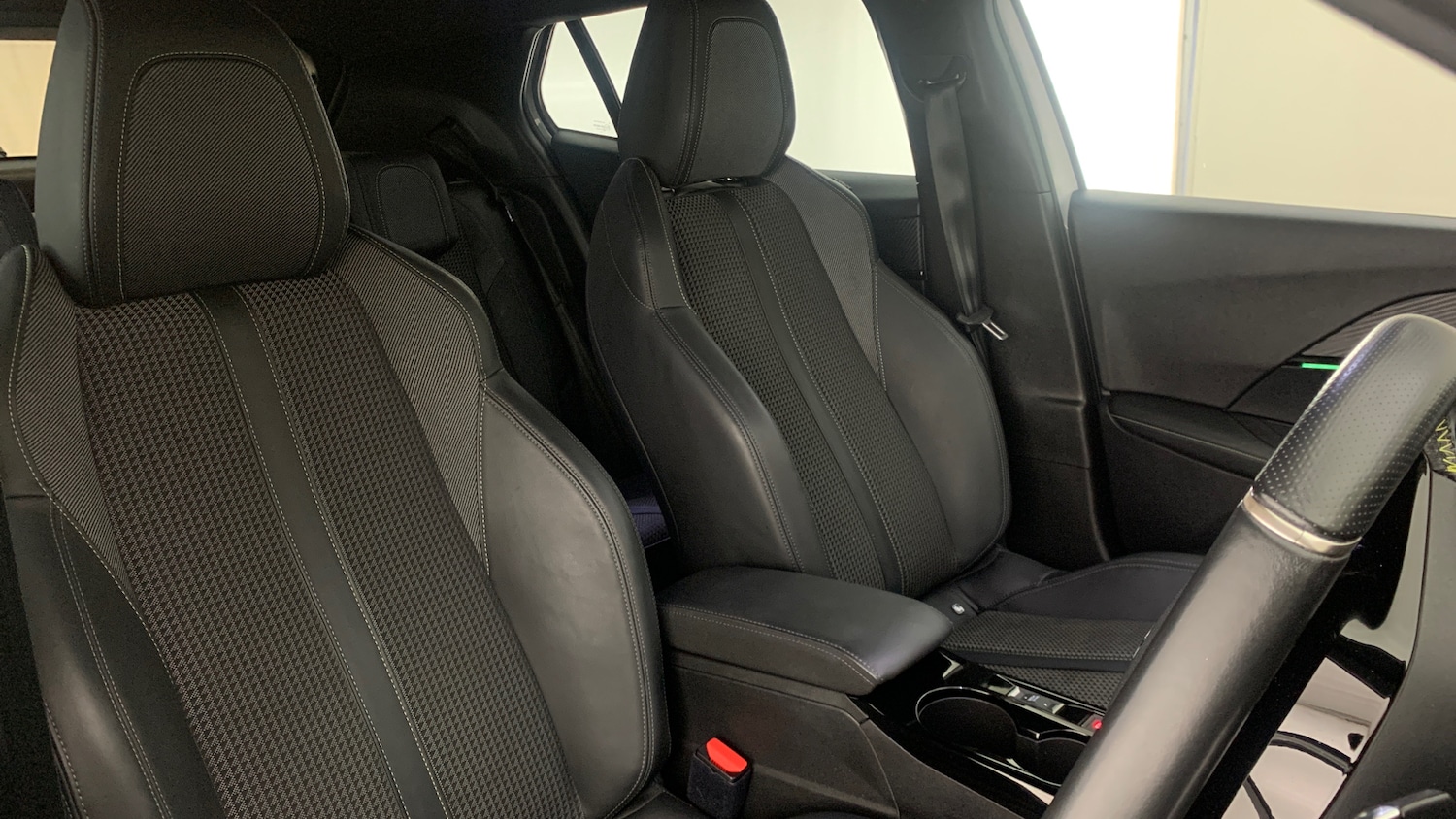 Used Peugeot 2008 2022 for sale - 76574412: Photo 45