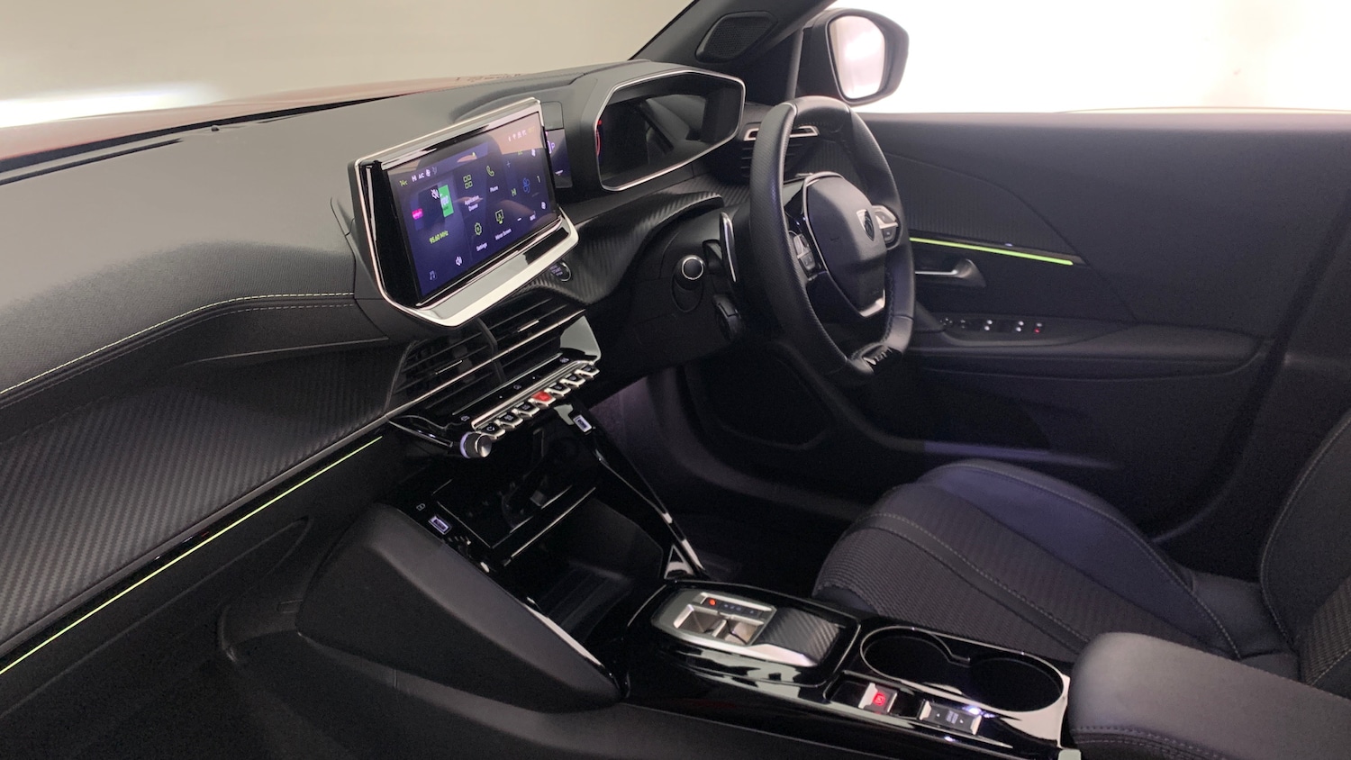 Used Peugeot 2008 2024 for sale - 77042356: Photo 2