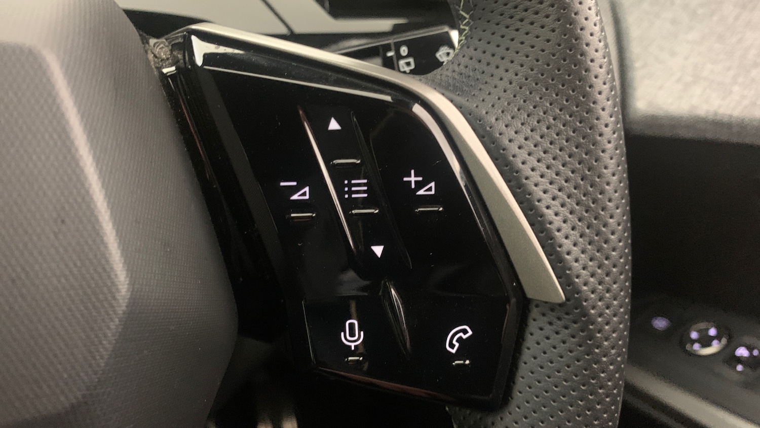 Used Peugeot 5008 2025 for sale - 76966102: Photo 18