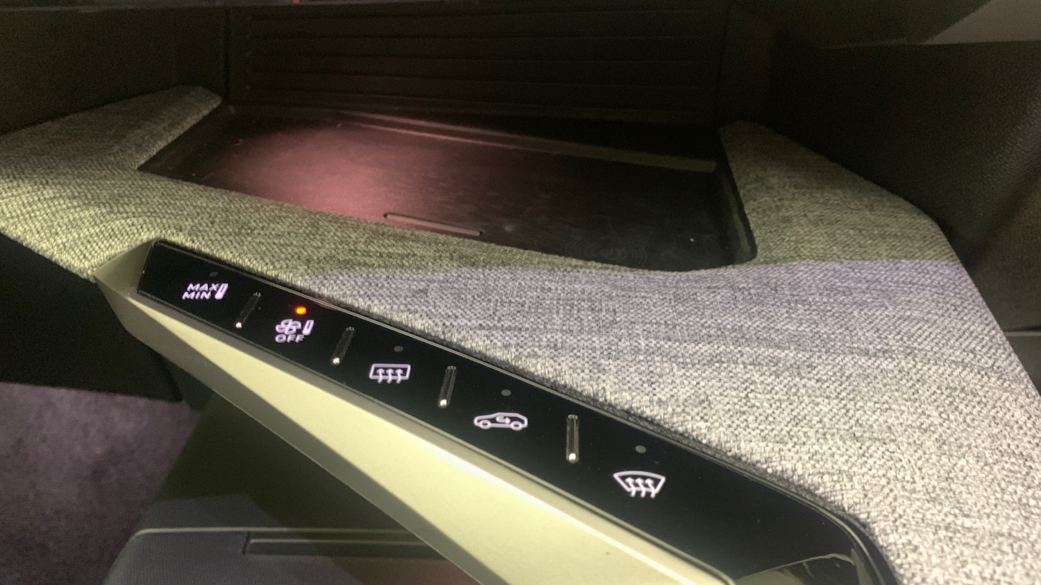 Used Peugeot 5008 2025 for sale - 76966102: Photo 32