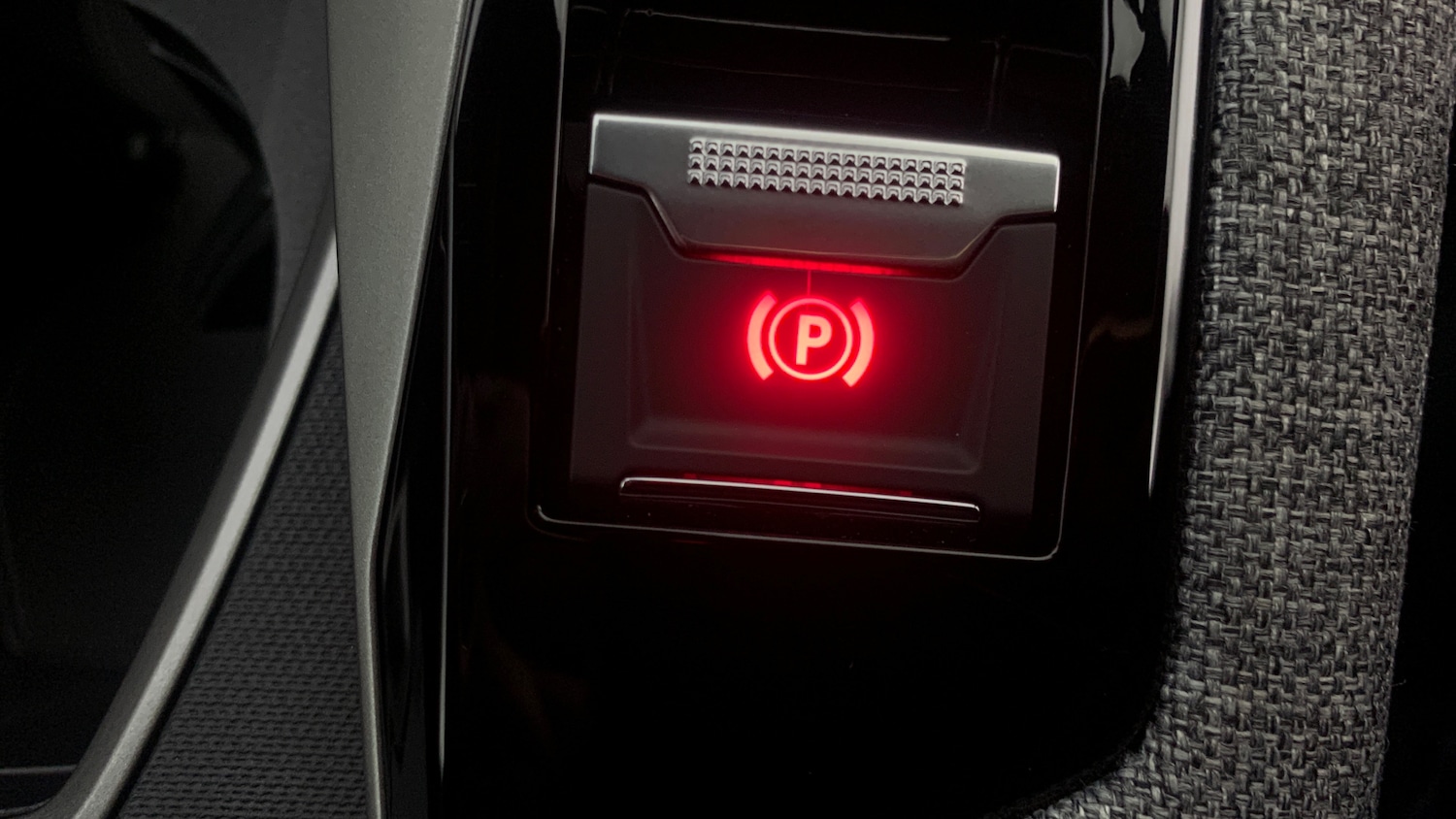 Used Peugeot 5008 2025 for sale - 76966102: Photo 35