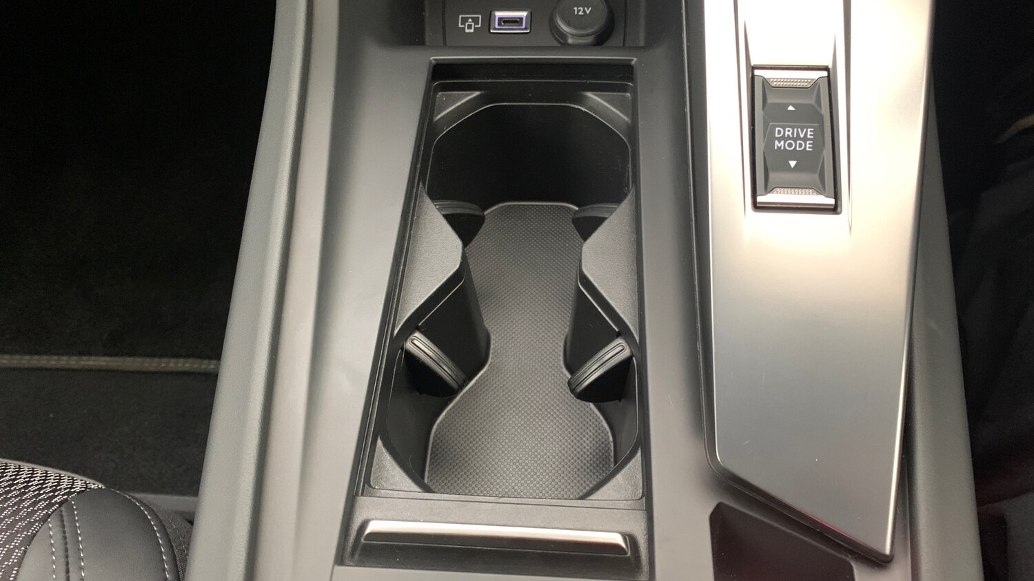 Used Peugeot 408 2025 for sale - 77994665: Photo 48